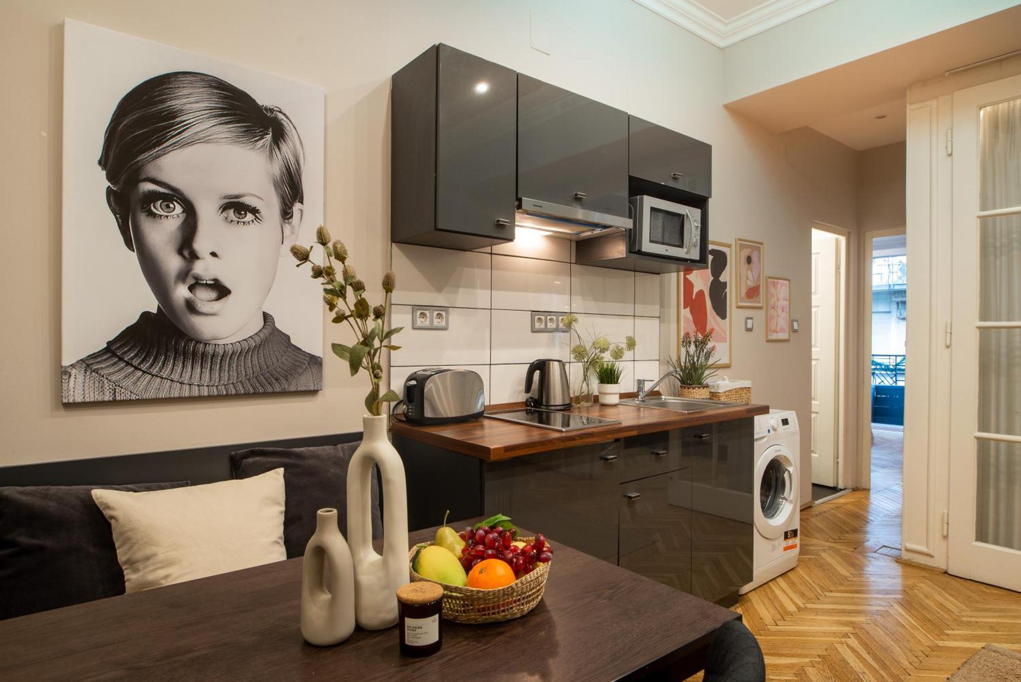 Super Cosy 3br Near Newyork Cafe With Balcony Boedapest