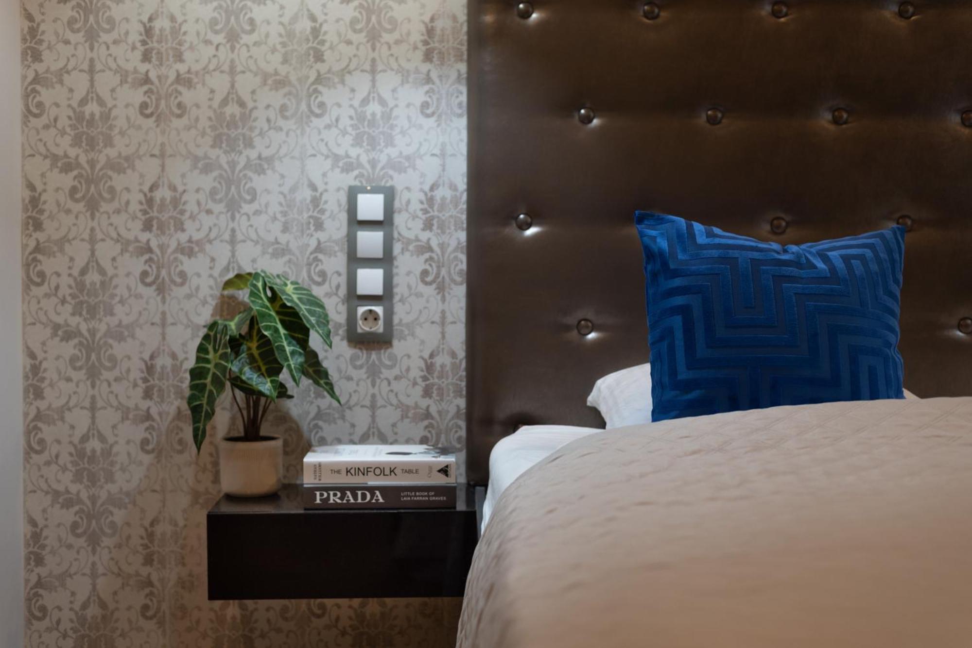 Super Cosy 3br Near Newyork Cafe With Balcony * Boedapest