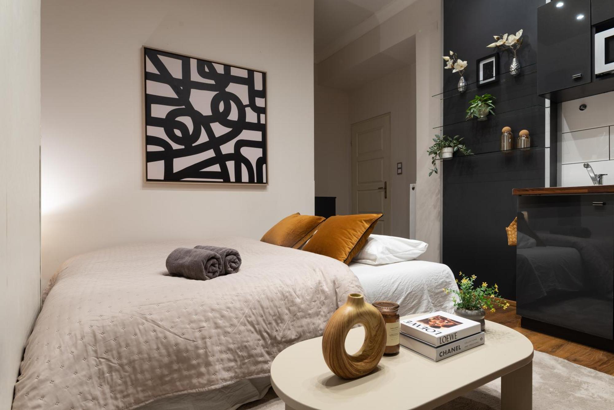 Appartement Super Cosy 3br Near Newyork Cafe With Balcony Boedapest