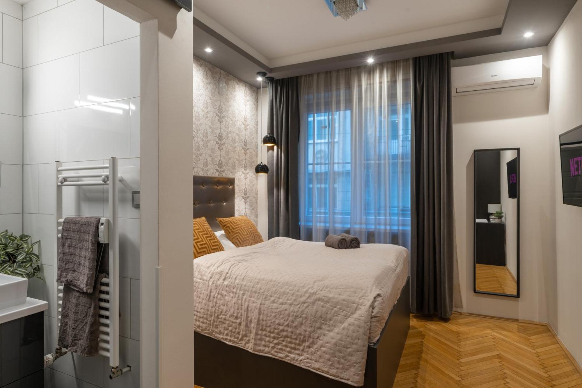 Super Cosy 3br Near Newyork Cafe With Balcony * Boedapest